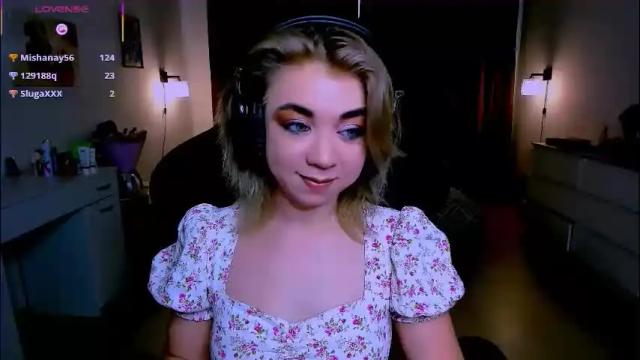 Image 12 of blinkofeyess Stream on Chaturbate on 15 days ago