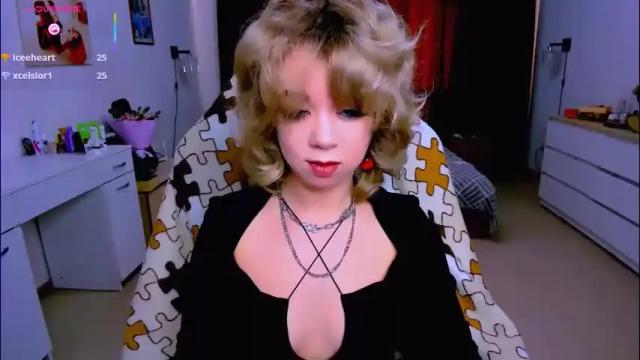 Image 7 of blinkofeyess Stream on Chaturbate on 1 day ago
