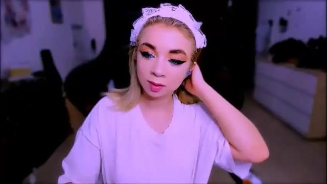 Image 4 of blinkofeyess Stream on Chaturbate on 2 months ago