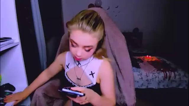 Image 8 of blinkofeyess Stream on Chaturbate on 1 month ago