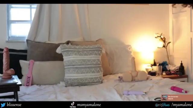 Image 4 of blissense Stream on Chaturbate on 19 months ago