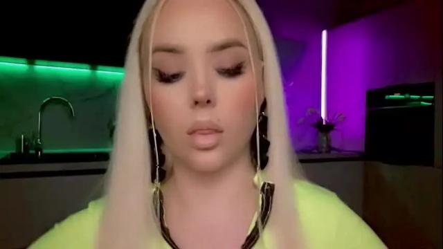 Image 7 of blond_diamond Stream on Chaturbate on 3 months ago