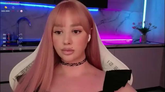 Image 10 of blond_diamond Stream on Chaturbate on 1 month ago