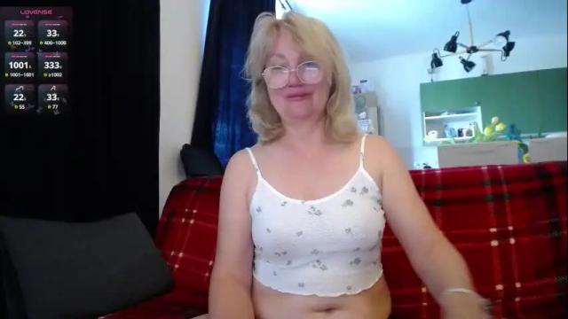 Image 6 of blond_woman Stream on Chaturbate on 1 month ago