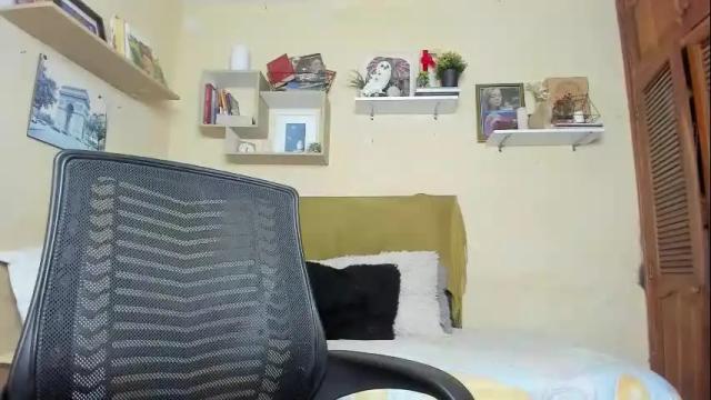 Image 2 of blondandtattooface Stream on Chaturbate on 9 days ago