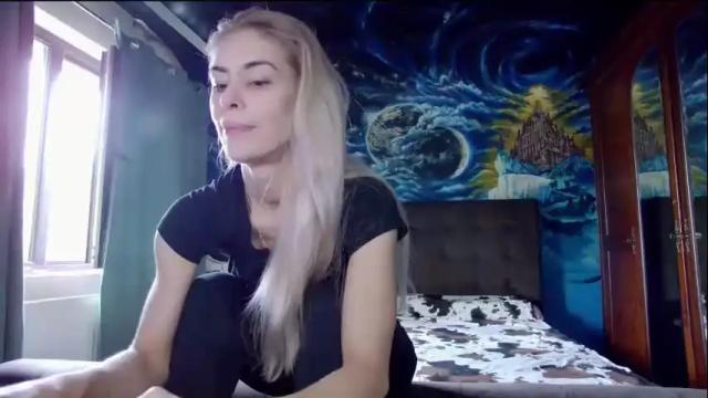 Image 2 of blonde4pasion Stream on Chaturbate on 6 months ago