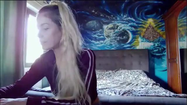 Image 2 of blonde4pasion Stream on Chaturbate on 9 days ago