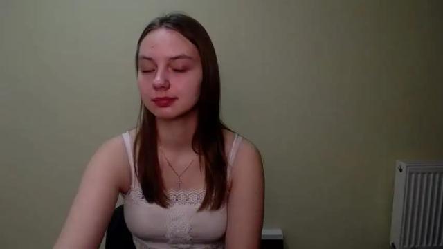 Image 12 of blonde_dream9 Stream on Chaturbate on 14 months ago