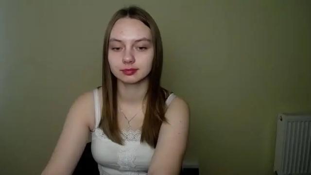 Image 2 of blonde_dream9 Stream on Chaturbate on 14 months ago