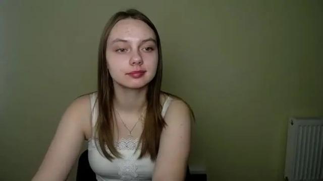 Image 7 of blonde_dream9 Stream on Chaturbate on 14 months ago