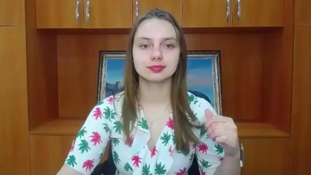 Image 2 of blonde_dream9 Stream on Chaturbate on 14 months ago