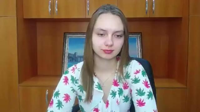 Image 7 of blonde_dream9 Stream on Chaturbate on 14 months ago