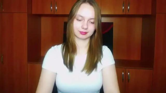 Image 11 of blonde_dream9 Stream on Chaturbate on 14 months ago