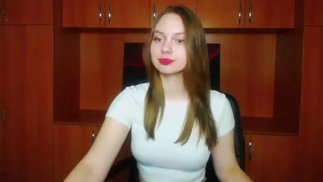Image 3 of blonde_dream9 Stream on Chaturbate on 14 months ago