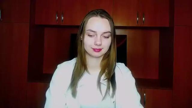 Image 3 of blonde_dream9 Stream on Chaturbate on 14 months ago