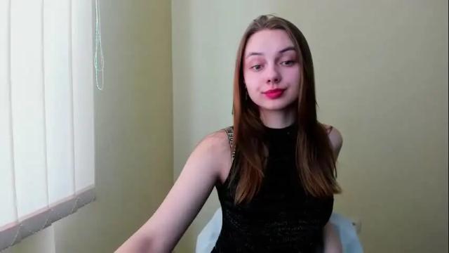 Image 12 of blonde_dream9 Stream on Chaturbate on 13 months ago