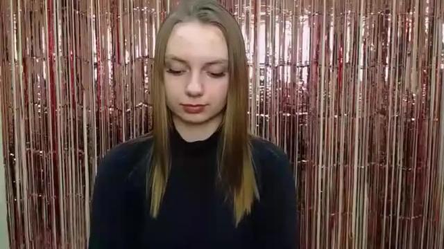 Image 2 of blonde_dream9 Stream on Chaturbate on 13 months ago