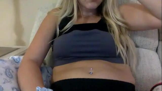 Image 8 of blonde_goddess Stream on Chaturbate on 8 days ago