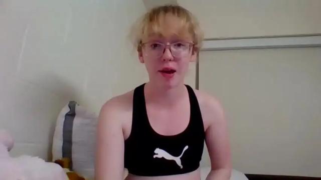 Image 2 of blonde_katie Stream on Chaturbate on 14 months ago