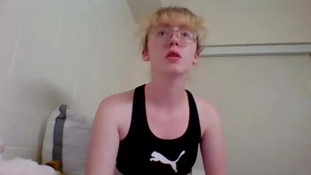 Image 3 of blonde_katie Stream on Chaturbate on 14 months ago