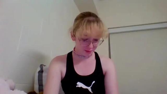 Image 7 of blonde_katie Stream on Chaturbate on 14 months ago