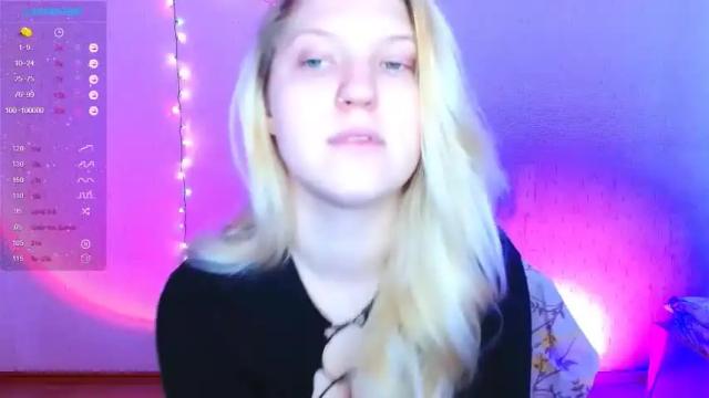Image 6 of blonde_lovely Stream on Chaturbate on 17 months ago