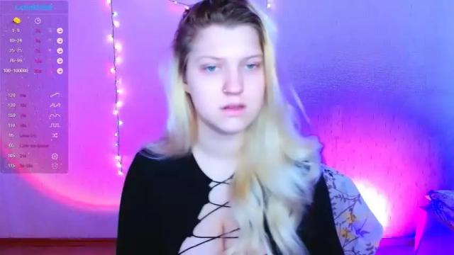Image 7 of blonde_lovely Stream on Chaturbate on 17 months ago