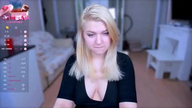 Image 3 of blonde_lovely Stream on Chaturbate on 14 months ago