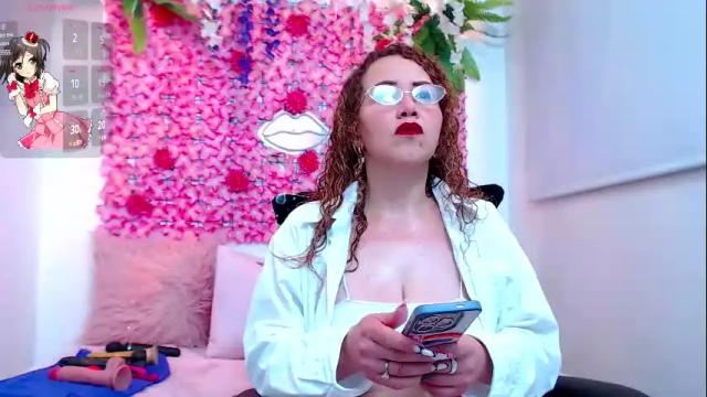 Image 3 of blonde_squirt_ Stream on Chaturbate on 6 months ago