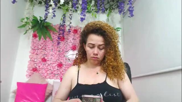 Image 3 of blonde_squirt_ Stream on Chaturbate on 1 month ago