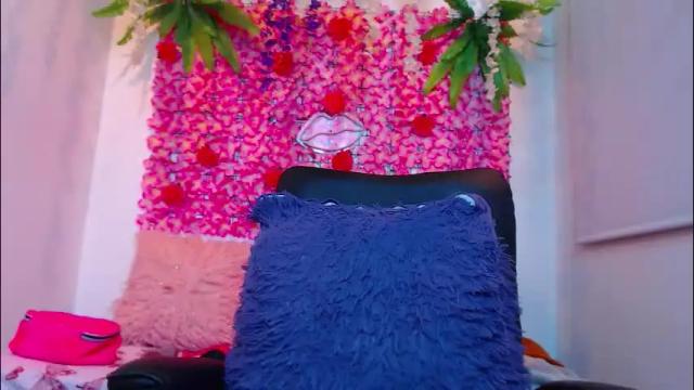 Image 3 of blonde_squirt_ Stream on Chaturbate on 28 days ago