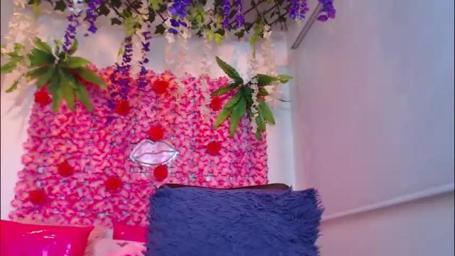 Image 2 of blonde_squirt_ Stream on Chaturbate on 25 days ago