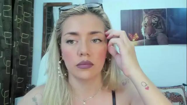 Image 11 of blonde_teacher1 Stream on Chaturbate on 19 months ago