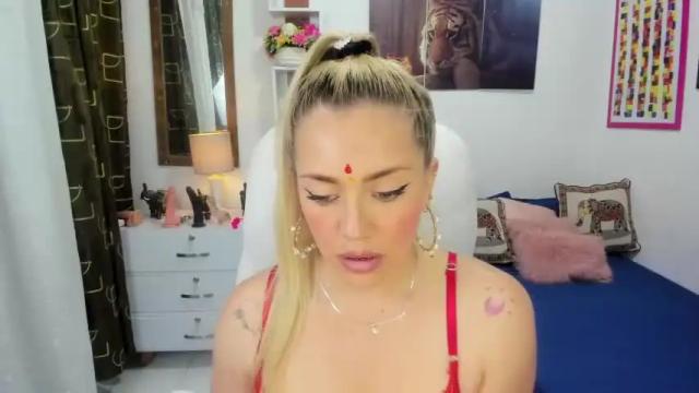 Image 2 of blonde_teacher1 Stream on Chaturbate on 19 months ago