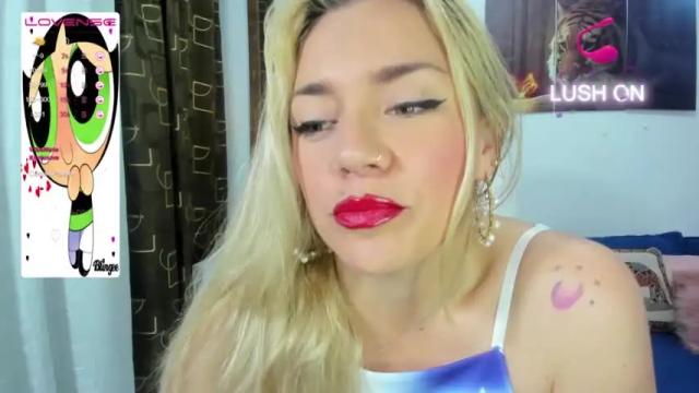 Image 2 of blonde_teacher1 Stream on Chaturbate on 19 months ago