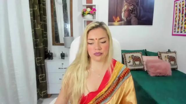Image 6 of blonde_teacher1 Stream on Chaturbate on 18 months ago