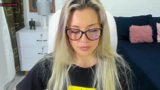 Image 2 of blonde_teacher1 Stream on Chaturbate on 18 months ago
