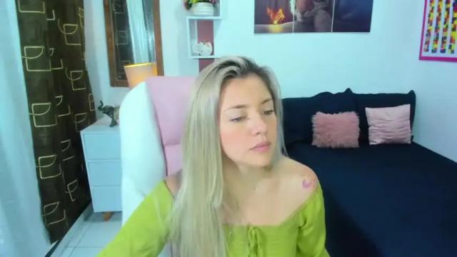 Image 3 of blonde_teacher1 Stream on Chaturbate on 18 months ago
