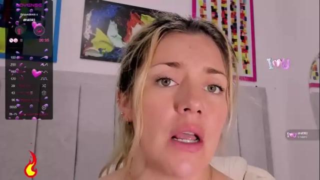 Image 12 of blonde_teacher1 Stream on Chaturbate on 1 month ago