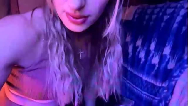 Image 8 of blondebellaaa3 Stream on Chaturbate on 9 days ago