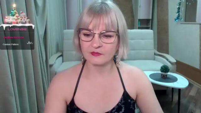 Image 10 of blondebrilliant Stream on Chaturbate on 15 months ago