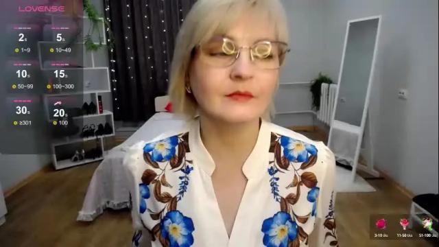 Image 4 of blondebrilliant Stream on Chaturbate on 3 months ago
