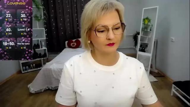 Image 11 of blondebrilliant Stream on Chaturbate on 1 month ago