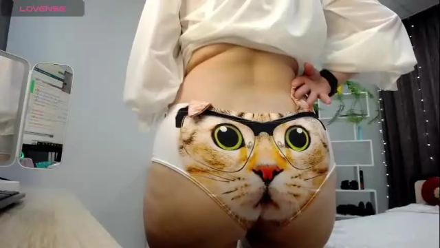 Image 11 of blondebrilliant Stream on Chaturbate on 12 days ago
