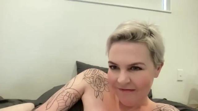 Image 11 of blondejj Stream on Chaturbate on 19 months ago