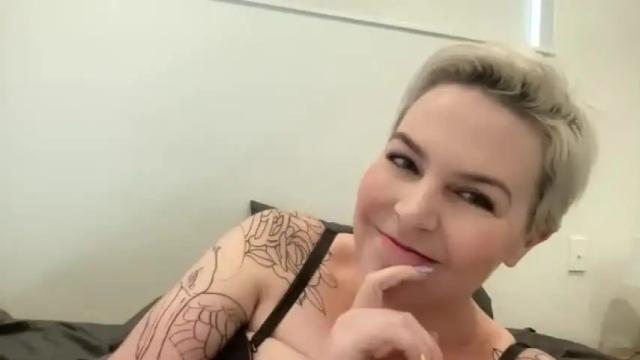 Image 2 of blondejj Stream on Chaturbate on 19 months ago
