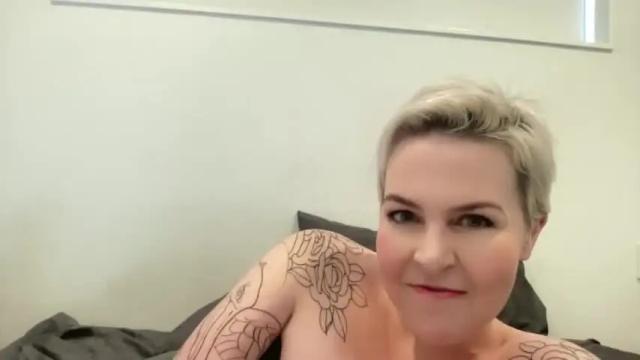 Image 8 of blondejj Stream on Chaturbate on 19 months ago