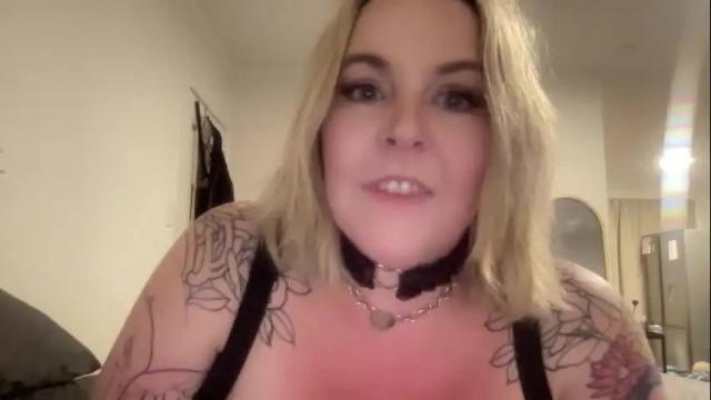 Image 4 of blondejj Stream on Chaturbate on 2 months ago