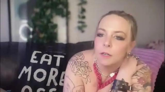 Image 12 of blondejj Stream on Chaturbate on 1 month ago