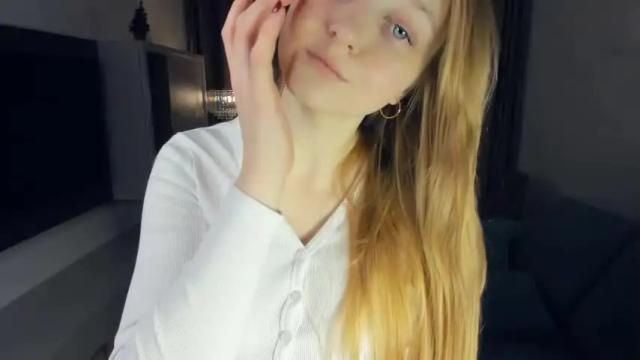 Image 10 of blondie_alice_ Stream on Chaturbate on 16 months ago